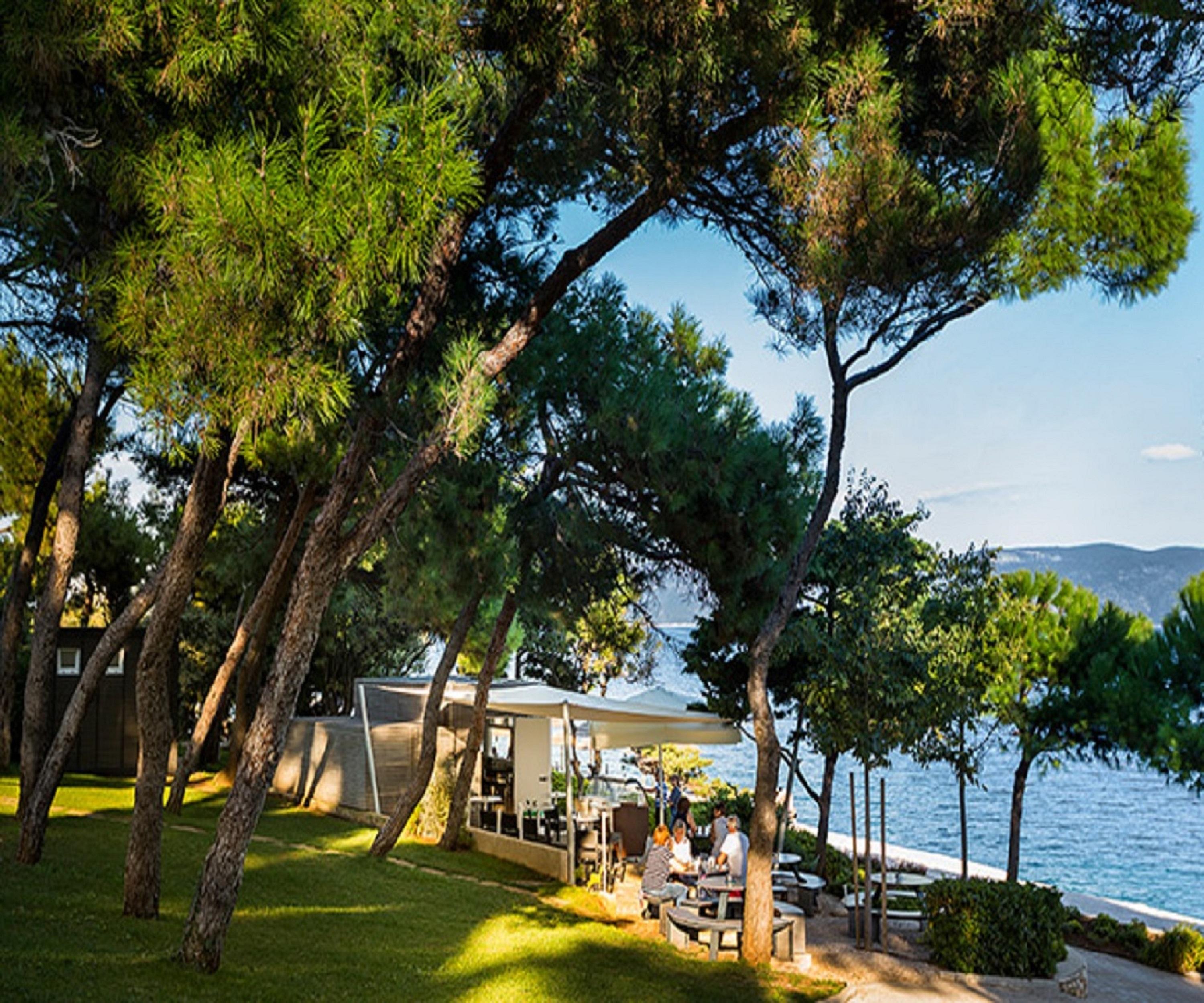 Valamar Sanfior Hotel & Casa Рабац Екстериор снимка